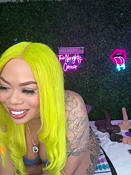 Snapshot of ThickAssRena chatting on 12, 4, 2026 ThickAssRena online show from 12, 4, 2026