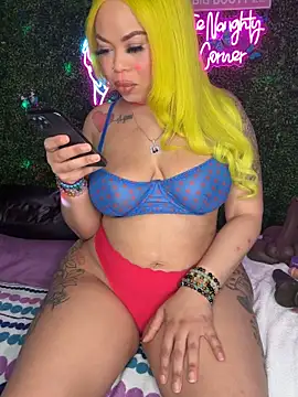 Snapshot of ThickAssRena chatting on 12, 4, 2026 ThickAssRena online show from 12, 4, 2026