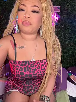 Snapshot of ThickAssRena chatting on 16, 5, 2026 ThickAssRena online show from 16, 5, 2026
