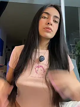 Snapshot of DaphneUwu chatting on 14, 6, 2026 DaphneUwu online show from 14, 6, 2026