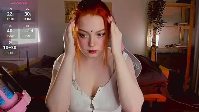 Snapshot of Sofy_Benson chatting on 18, 2, 2025 Sofy Benson online show from 18, 2, 2025