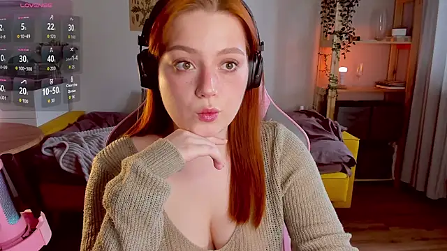 Snapshot of Sofy_Benson chatting on 3, 10, 2025 Sofy Benson online show from 3, 10, 2025