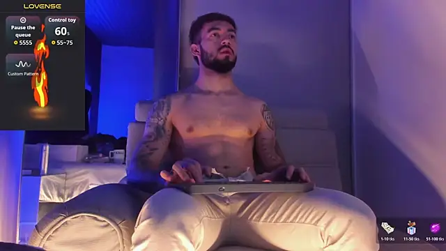 Snapshot of MarkWalker__ chatting on 7, 11, 2025 MarkWalker online show from 7, 11, 2025