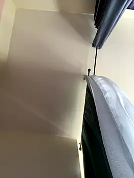 SuzieWanKenobi online show from 14, 9, 2025