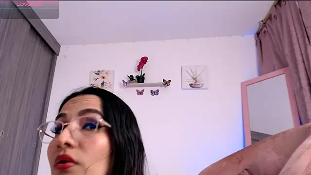 Snapshot of Annaross2 chatting on 28, 2, 2025 Annaross2 online show from 28, 2, 2025