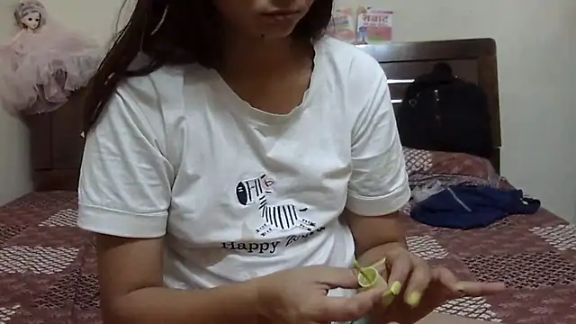 Snapshot of lovelydesi21 chatting on 6, 4, 2026 lovelydesi21 online show from 6, 4, 2026