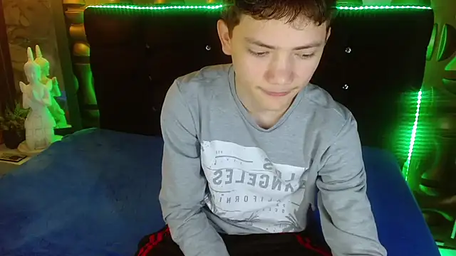 Snapshot of cruz_dante chatting on 31, 3, 2026 cruz dante online show from 31, 3, 2026