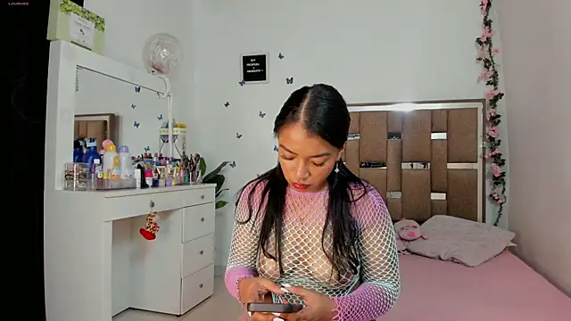 kendall-ewers online show from 15, 4, 2026