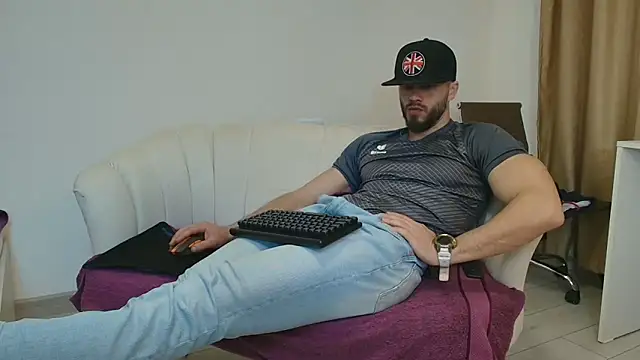 Snapshot of TheTopAlex chatting on 16, 4, 2026 TheTopAlex online show from 16, 4, 2026