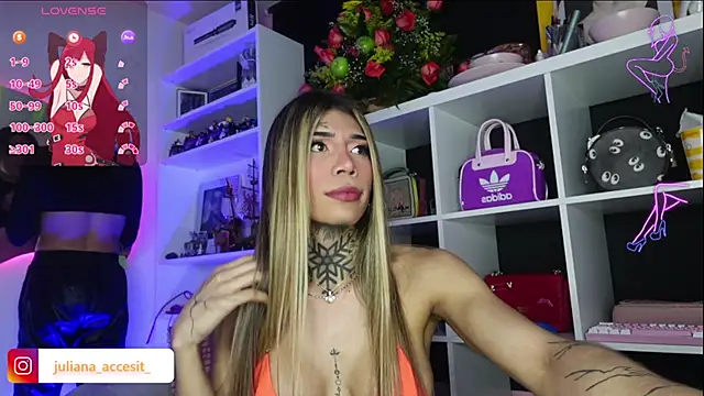 Snapshot of caroline_cossei chatting on 14, 2, 2025 caroline cossei online show from 14, 2, 2025