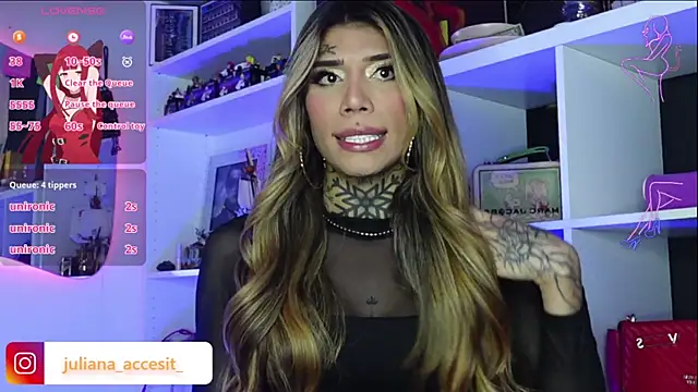 Snapshot of caroline_cossei chatting on 7, 3, 2025 caroline cossei online show from 7, 3, 2025