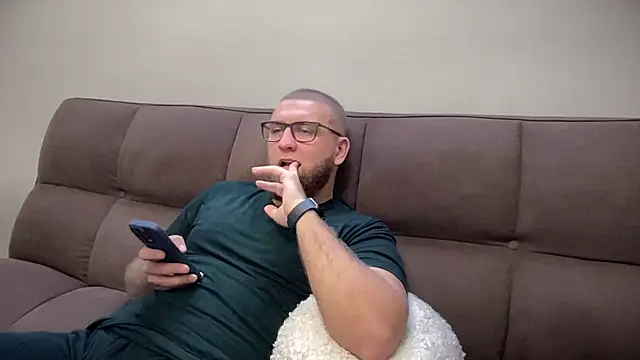 Bear bear  online show from 3, 1, 2025