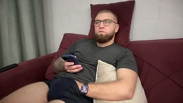 Bear bear  online show from 19, 2, 2025