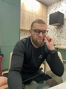 Bear bear  online show from 24, 2, 2025