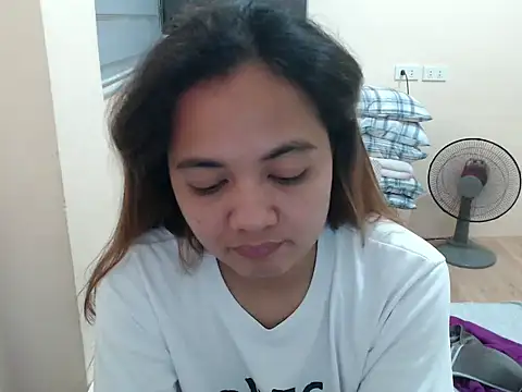 Snapshot of xTheLastVIRGINx chatting on 3, 4, 2026 xTheLastVIRGINx online show from 3, 4, 2026