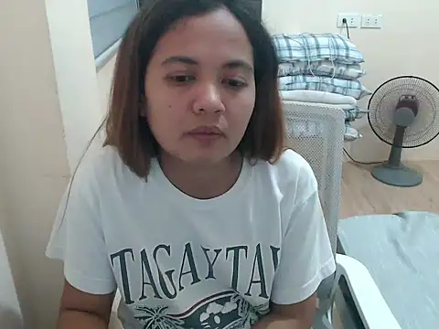 Snapshot of xTheLastVIRGINx chatting on 9, 4, 2026 xTheLastVIRGINx online show from 9, 4, 2026