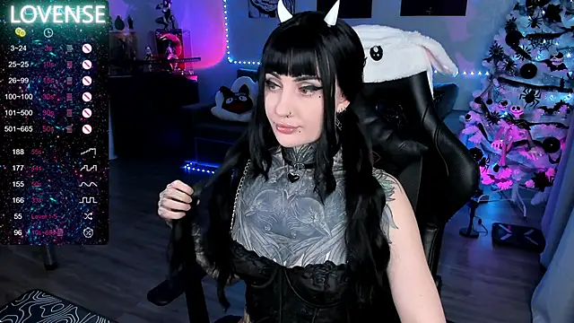 Snapshot of RachelQueen_ chatting on 1, 2, 2025 RachelQueen online show from 1, 2, 2025