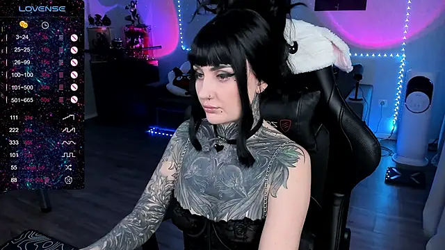 Snapshot of RachelQueen_ chatting on 10, 3, 2025 RachelQueen online show from 10, 3, 2025