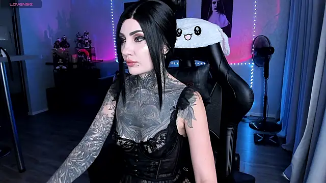 RachelQueen  online show from 17, 7, 2026