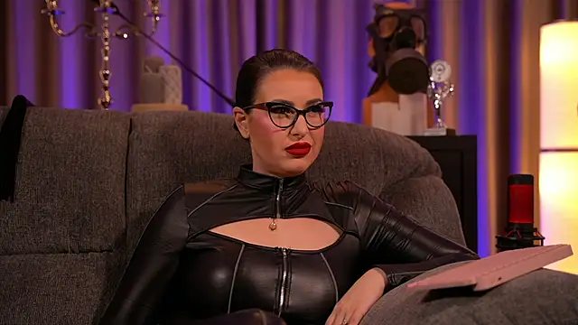 Snapshot of kelly_kent chatting on 3, 2, 2025 kelly kent online show from 3, 2, 2025