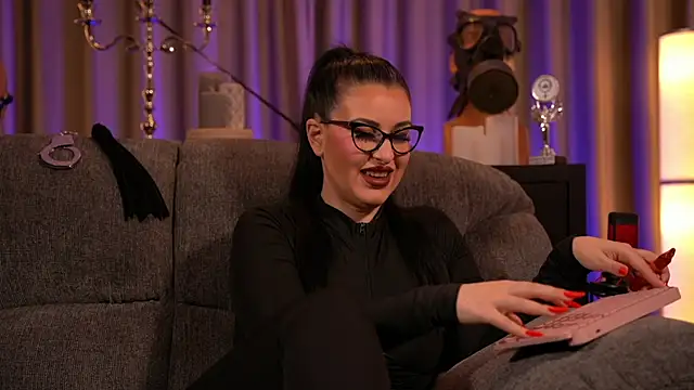 Snapshot of kelly_kent chatting on 13, 2, 2025 kelly kent online show from 13, 2, 2025