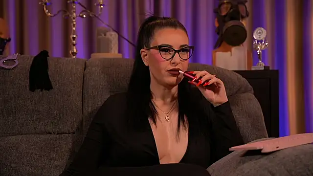 Snapshot of kelly_kent chatting on 17, 2, 2025 kelly kent online show from 17, 2, 2025