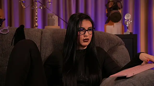 Snapshot of kelly_kent chatting on 20, 2, 2025 kelly kent online show from 20, 2, 2025