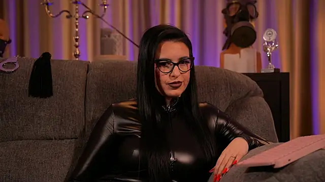 Snapshot of kelly_kent chatting on 22, 2, 2025 kelly kent online show from 22, 2, 2025