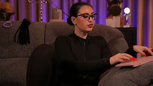 Snapshot of kelly_kent chatting on 3, 3, 2025 kelly kent online show from 3, 3, 2025