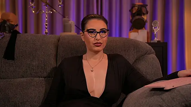 Snapshot of kelly_kent chatting on 14, 3, 2025 kelly kent online show from 14, 3, 2025