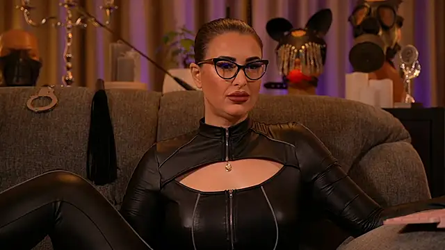 Snapshot of kelly_kent chatting on 17, 10, 2025 kelly kent online show from 17, 10, 2025