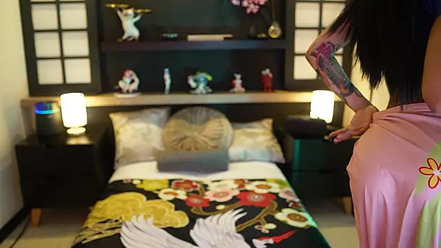 Snapshot of Scarlett_collins02 chatting on 11, 11, 2025 Scarlett collins02 online show from 11, 11, 2025