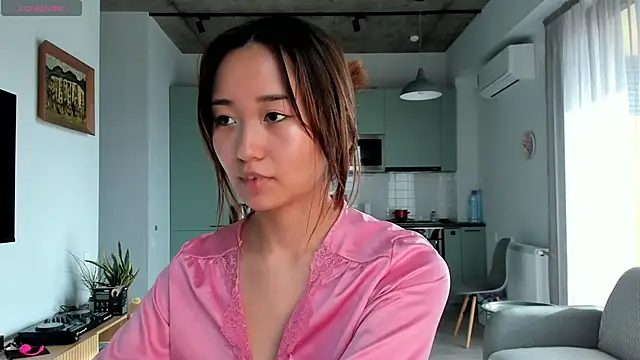 julias tapes online show from 13, 12, 2024