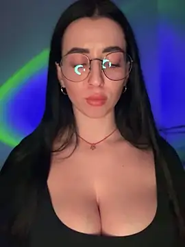 Emylia online show from 30, 11, 2025