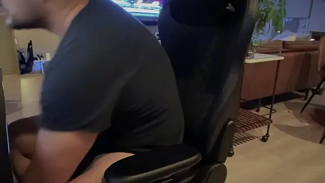 HungandThickLatin online show from 26, 2, 2025