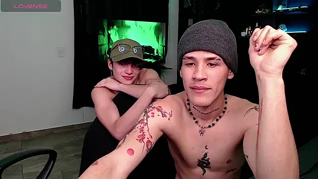 Snapshot of andybxby chatting on 8, 1, 2025 andybxby online show from 8, 1, 2025