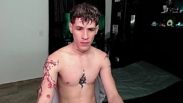 Snapshot of andybxby chatting on 28, 2, 2025 andybxby online show from 28, 2, 2025