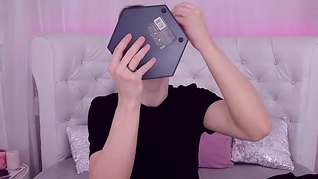 Snapshot of RobbyCharming chatting on 18, 1, 2025 RobbyCharming online show from 18, 1, 2025