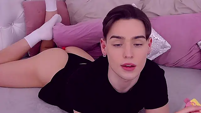 Snapshot of RobbyCharming chatting on 25, 1, 2025 RobbyCharming online show from 25, 1, 2025