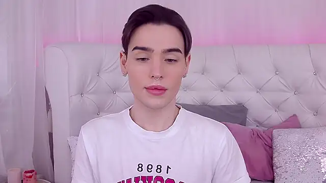 Snapshot of RobbyCharming chatting on 9, 2, 2025 RobbyCharming online show from 9, 2, 2025