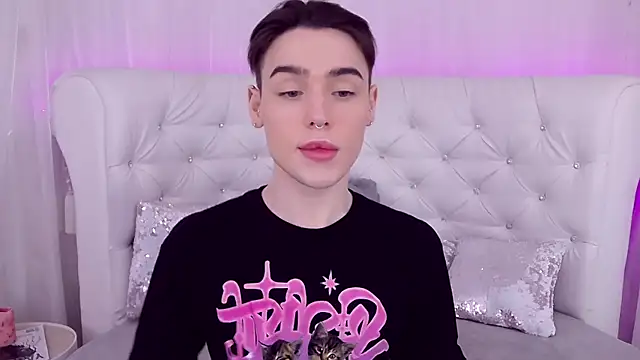 Snapshot of RobbyCharming chatting on 9, 3, 2025 RobbyCharming online show from 9, 3, 2025