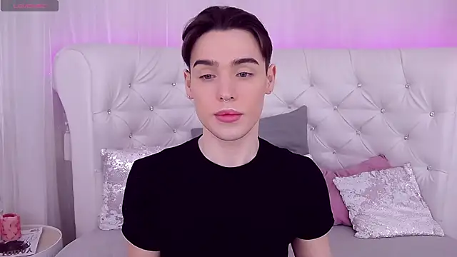 Snapshot of RobbyCharming chatting on 14, 3, 2025 RobbyCharming online show from 14, 3, 2025