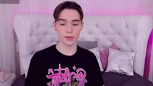 Snapshot of RobbyCharming chatting on 22, 3, 2025 RobbyCharming online show from 22, 3, 2025