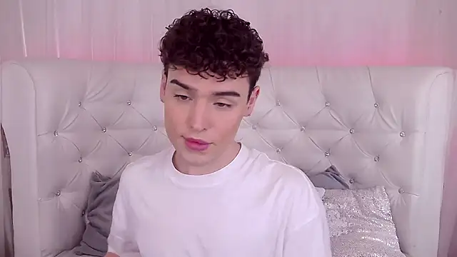 Snapshot of RobbyCharming chatting on 26, 9, 2025 RobbyCharming online show from 26, 9, 2025