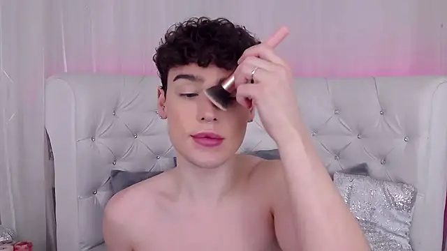 Snapshot of RobbyCharming chatting on 15, 10, 2025 RobbyCharming online show from 15, 10, 2025