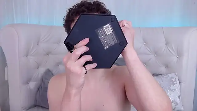 Snapshot of RobbyCharming chatting on 12, 11, 2025 RobbyCharming online show from 12, 11, 2025