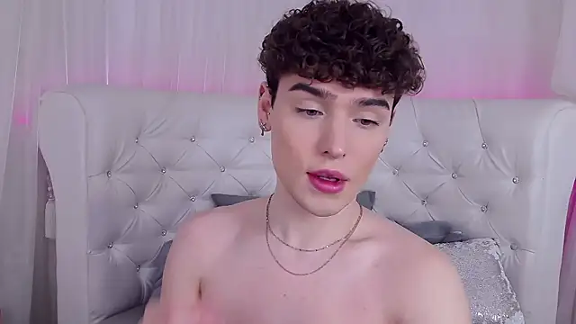 Snapshot of RobbyCharming chatting on 4, 12, 2025 RobbyCharming online show from 4, 12, 2025