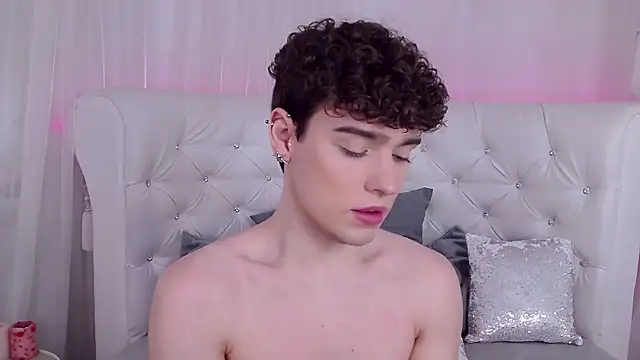 Snapshot of RobbyCharming chatting on 5, 12, 2025 RobbyCharming online show from 5, 12, 2025