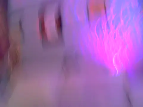 Snapshot of OSIRlS chatting on 19, 10, 2025 OSIRlS online show from 19, 10, 2025