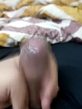 Snapshot of wrong_man25 chatting on 5, 12, 2025 wrong man25 online show from 5, 12, 2025